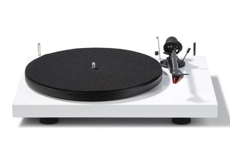 Pro-Ject Debut Carbon Evo 2M Red