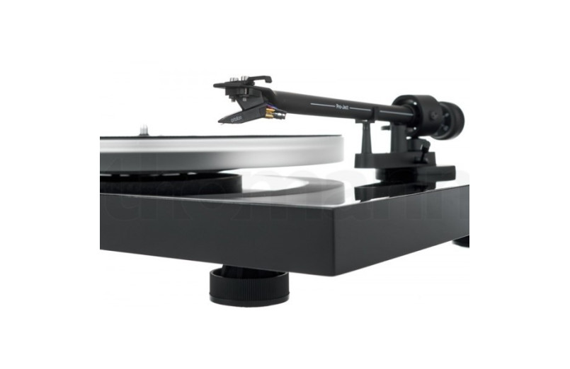 Pro-Ject debut III DC esprit om10