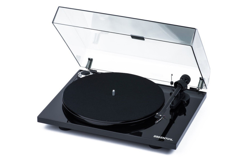 PRO-JECT ESSENTIAL III DIGITAL TURNTABLE